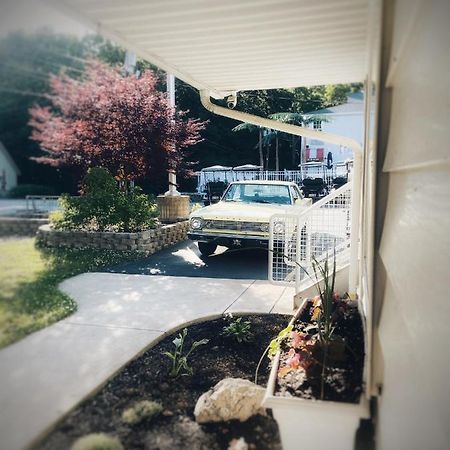 Bay Lodging Resort Put-in-Bay Esterno foto
