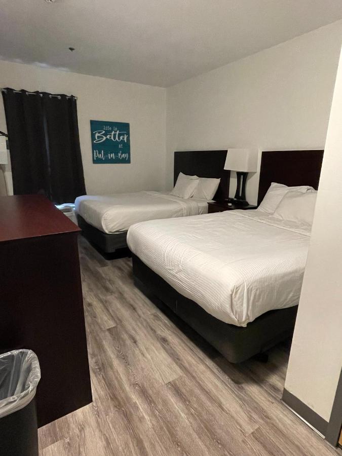 Bay Lodging Resort Put-in-Bay Esterno foto