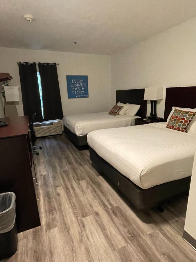 Bay Lodging Resort Put-in-Bay Esterno foto