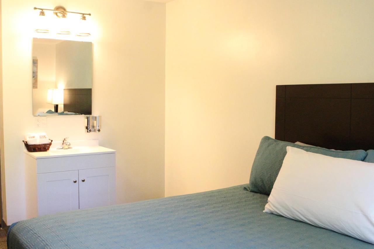 Bay Lodging Resort Put-in-Bay Esterno foto