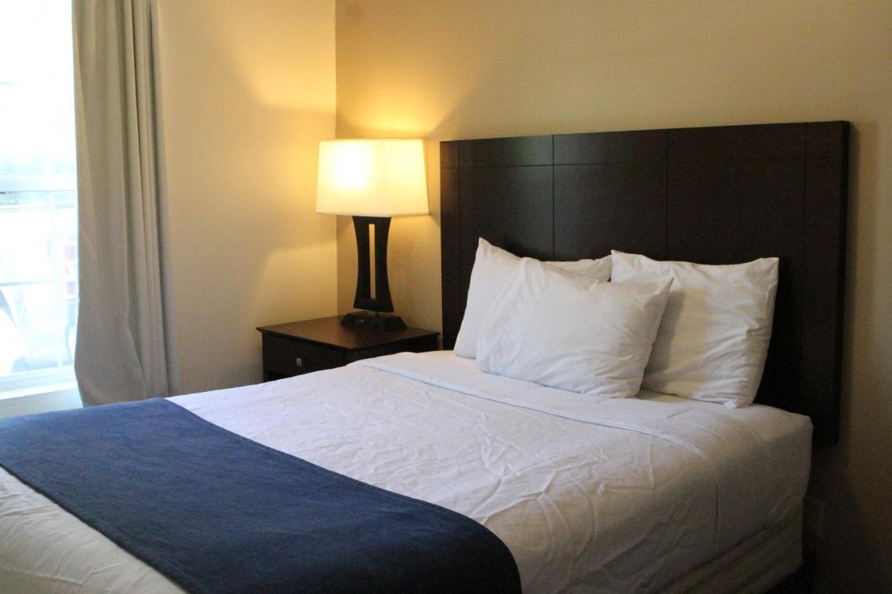 Bay Lodging Resort Put-in-Bay Esterno foto