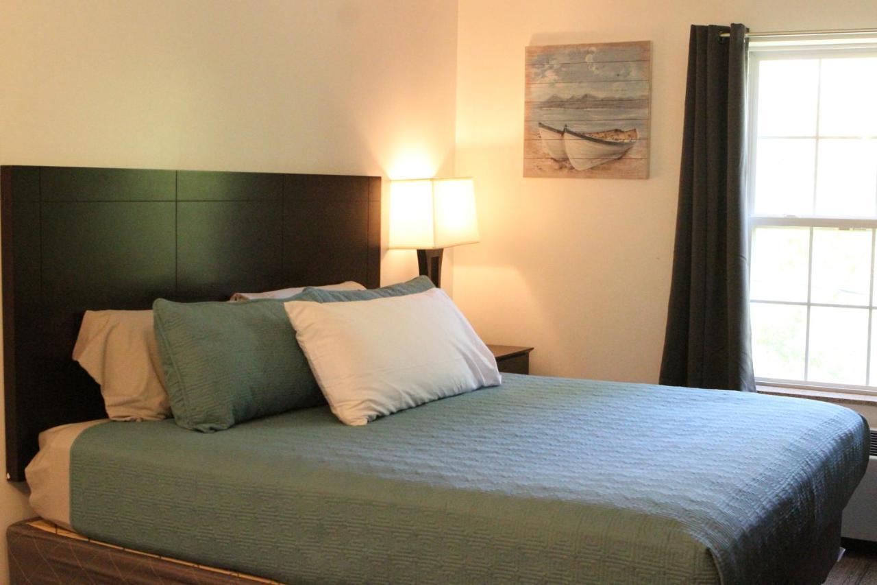 Bay Lodging Resort Put-in-Bay Esterno foto