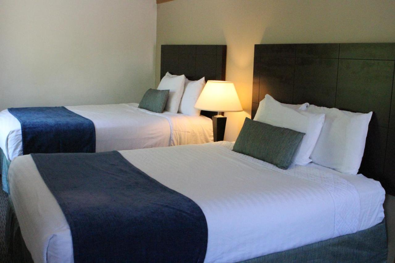 Bay Lodging Resort Put-in-Bay Esterno foto