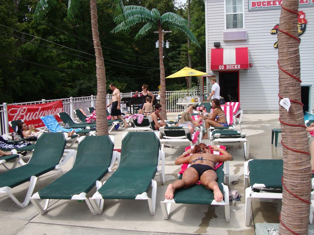 Bay Lodging Resort Put-in-Bay Esterno foto